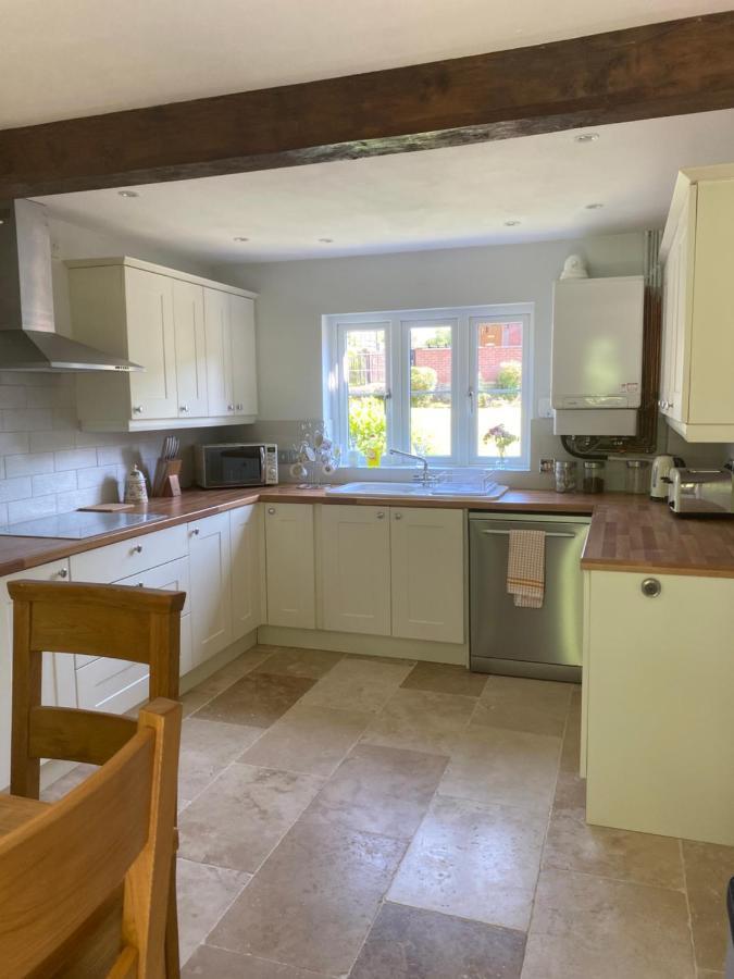 Honeysuckle Cottage Hereford Esterno foto